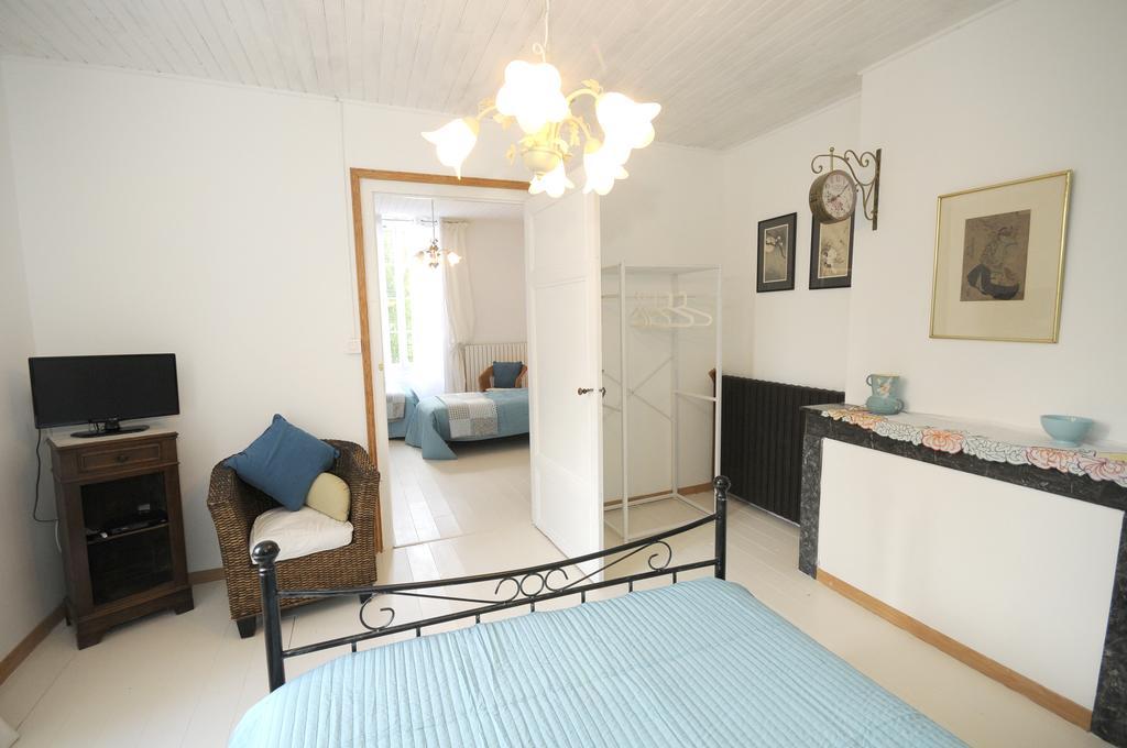Bed and Breakfast Chez Madeleine Saint-Colomb-de-Lauzun Номер фото
